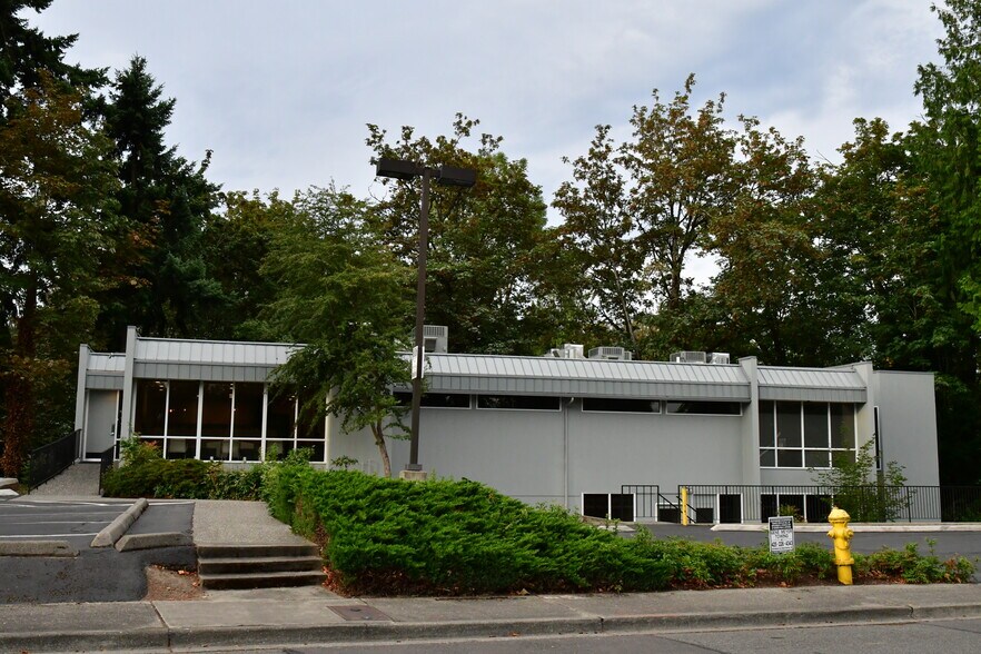 More Photos Of 3721 Talbot Rd, Renton Medical For Lease