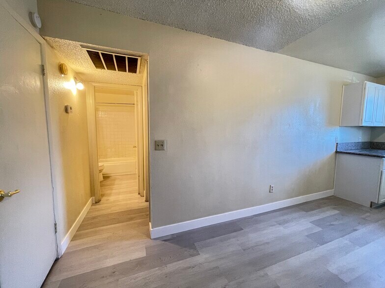 More Photos Of 1709 Fairfield Ave, Las Vegas Apartments For Sale