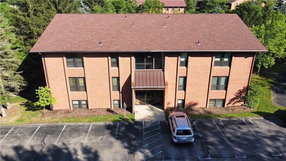 More Photos Of 300 McKnight Park Dr, Pittsburgh Office For Sale
