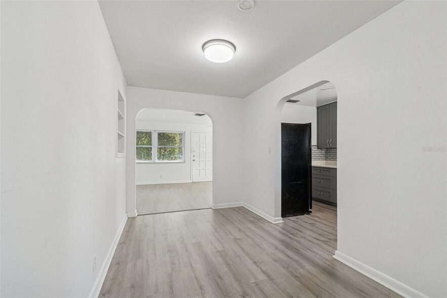 More Photos Of 2900 49th St N, Saint Petersburg Specialty For Sale