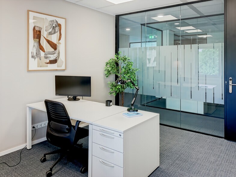 More Photos Of 17 S Broadway, Nyack Coworking Space