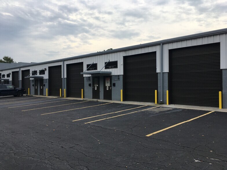 More Photos Of 3365-3367 W Hospital Ave, Chamblee Light Distribution For Lease