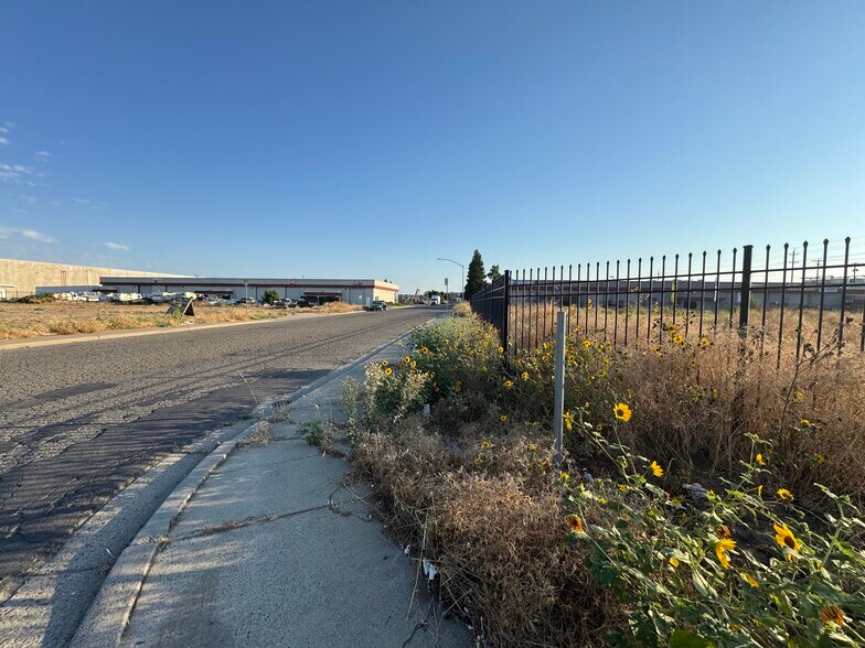 More Photos Of Whitmore Ave, Modesto Land For Sale
