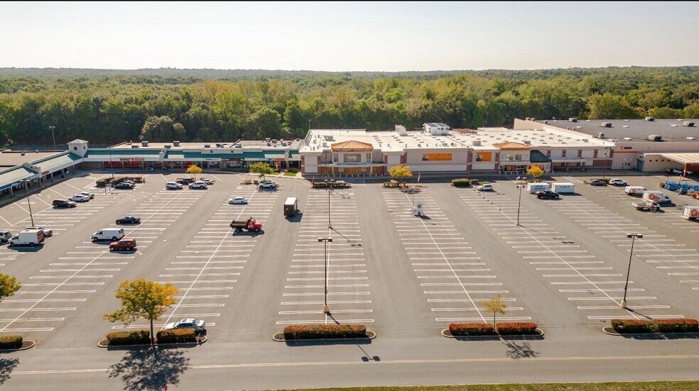 More Photos Of 264-350 Middle Country Rd, Coram Unknown For Lease