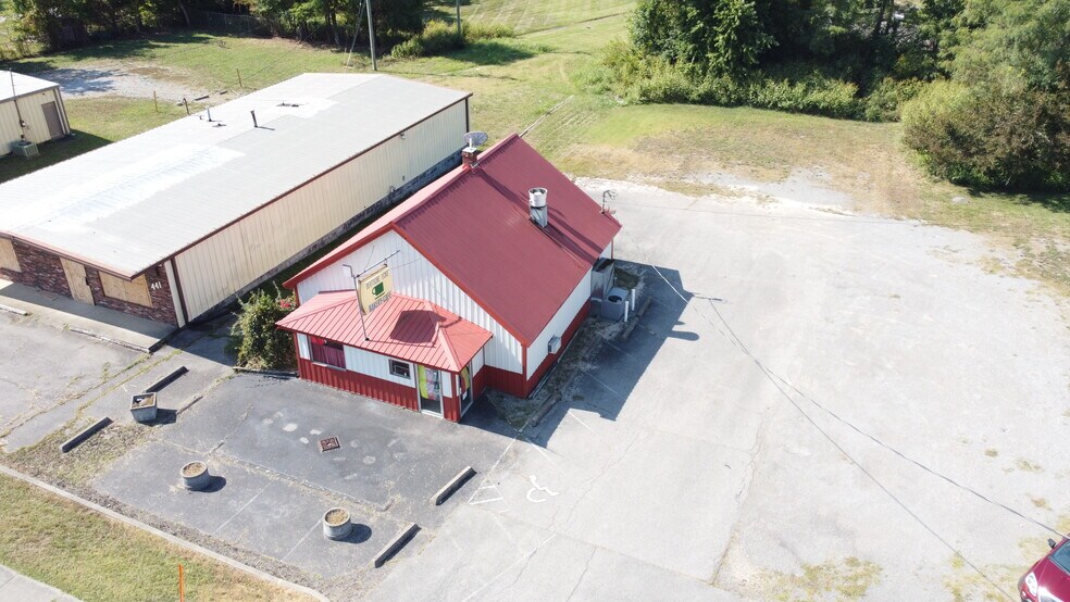 More Photos Of 451 N Wilson Rd, Radcliff Freestanding For Sale