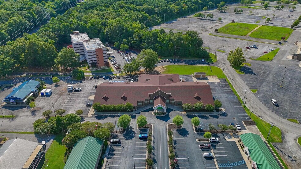 More Photos Of 2349 SW Danville Rd, Decatur Medical For Lease