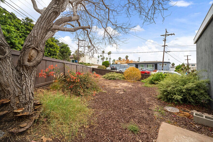 More Photos Of 4924-4926 Iroquois Ave, San Diego Specialty For Sale