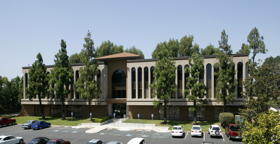 Primary Photo Of 525 N Cabrillo Park Dr, Santa Ana Office For Lease