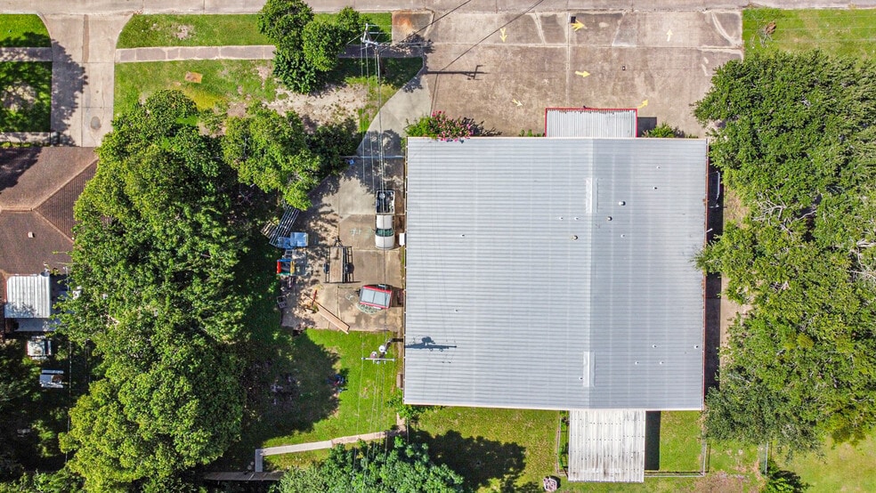 More Photos Of 1407 Blackburn Dr, Pasadena Office For Sale