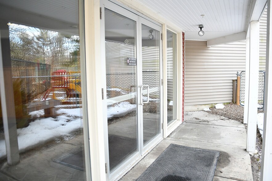 More Photos Of 2 Coolidge St, Hudson Medical For Lease