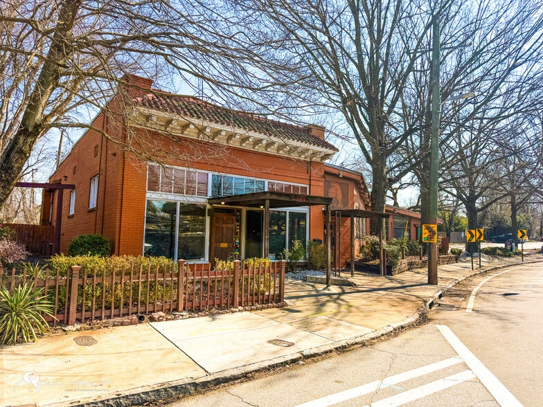 More Photos Of 242 SE Boulevard, Atlanta Restaurant For Sale