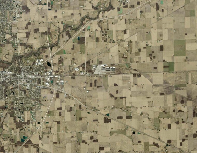 More Photos Of 2426 Webster Rd, Monroeville Warehouse For Sale