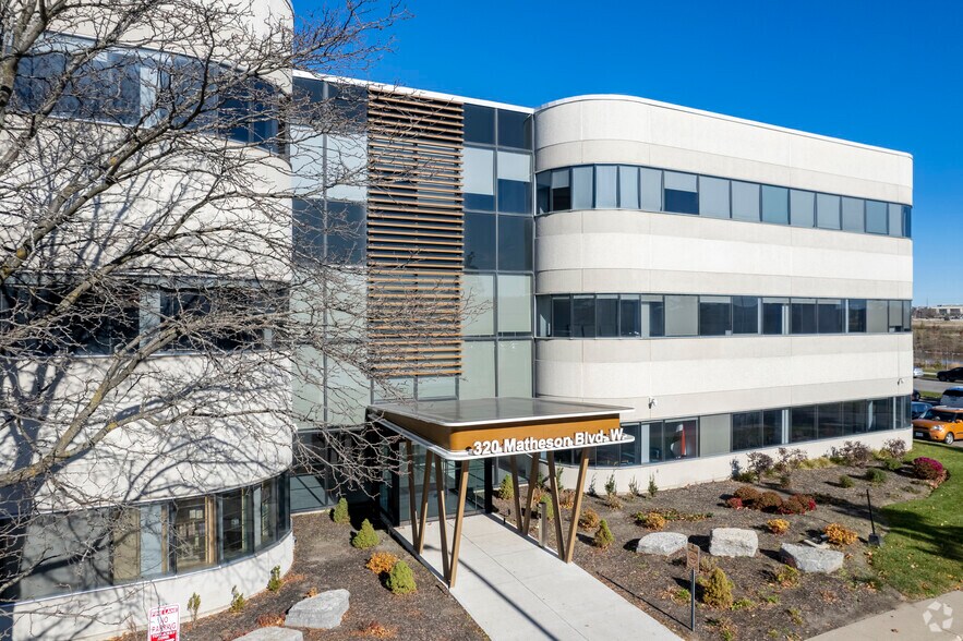 More Photos Of 320 Matheson Blvd W, Mississauga Coworking Space
