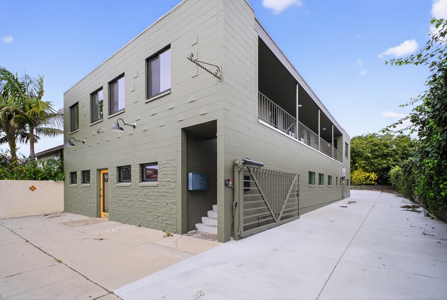 Primary Photo Of 1725 E Thompson Blvd, Ventura Office For Lease