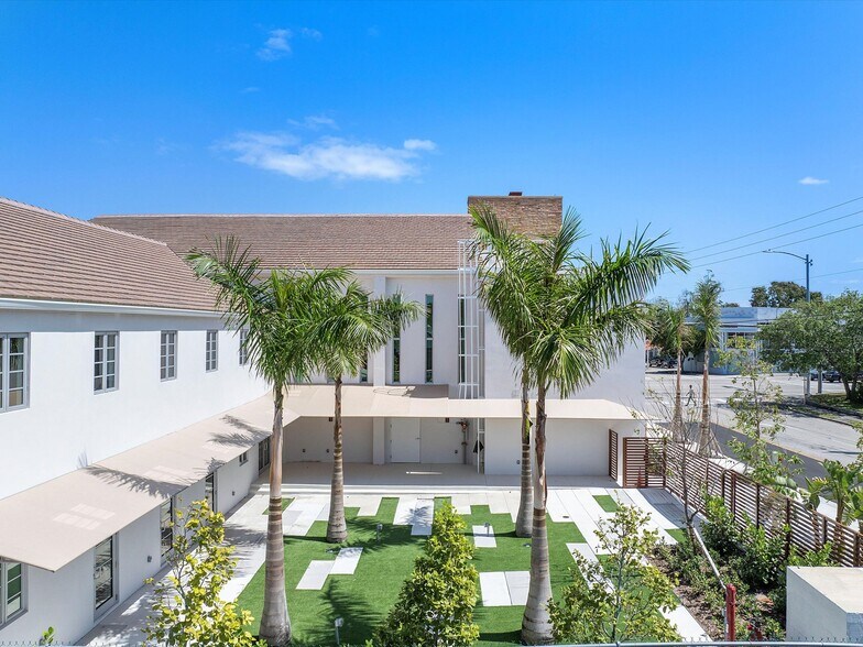 More Photos Of 7610 Biscayne Blvd, Miami General Retail For Sale