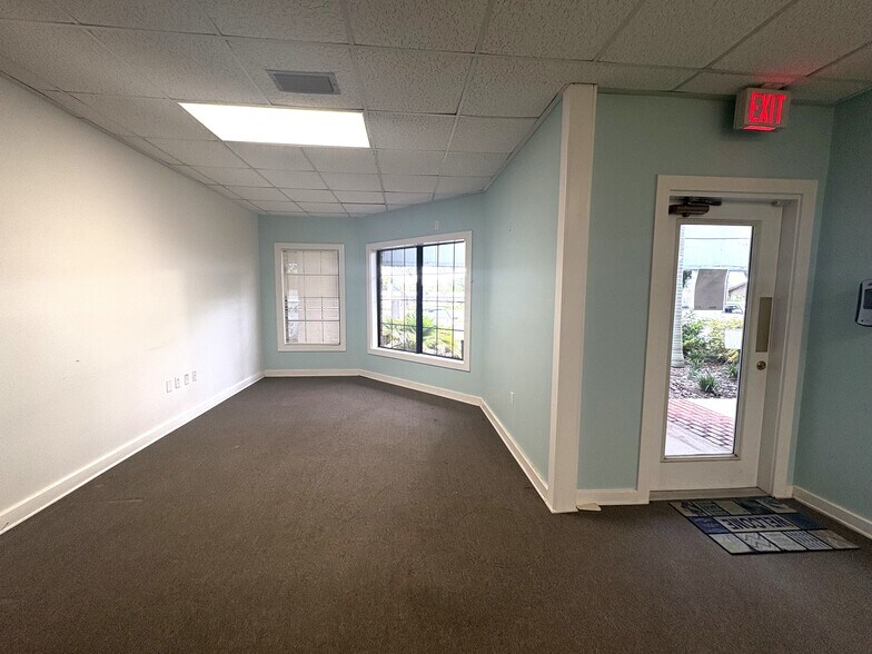 More Photos Of 1240 Rockledge Blvd, Rockledge Office For Lease