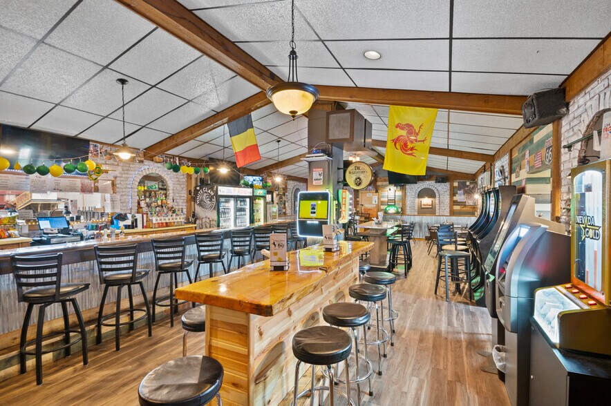 More Photos Of 1689 Day St, Greenleaf Restaurant For Sale