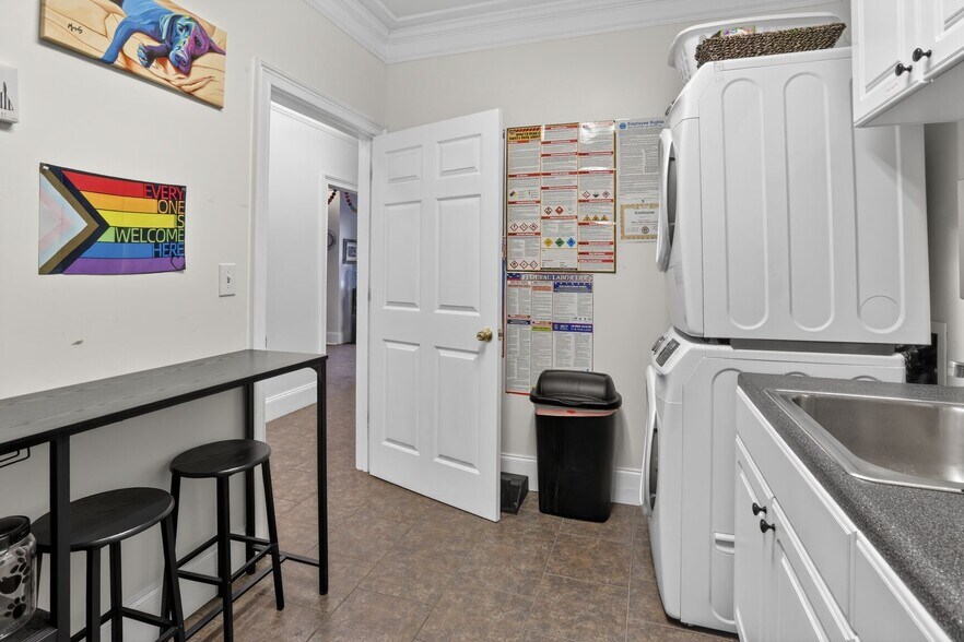 More Photos Of 1595 Access Rd, Covington Storefront For Sale