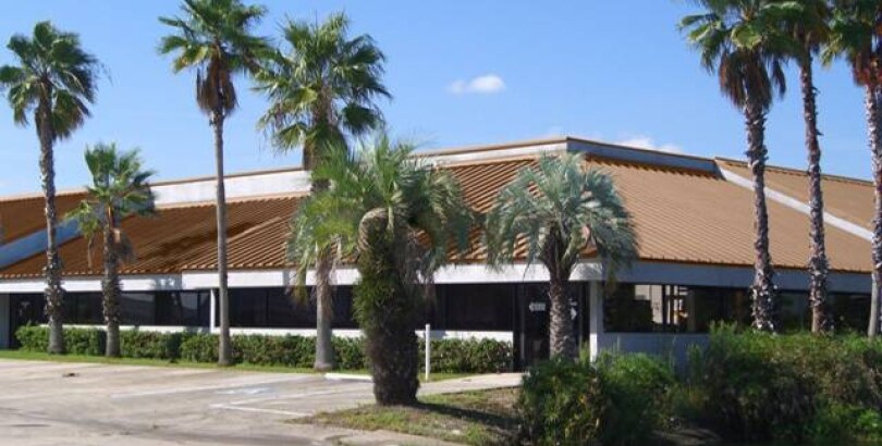 More Photos Of 12495 34th St N, Saint Petersburg Unknown For Lease