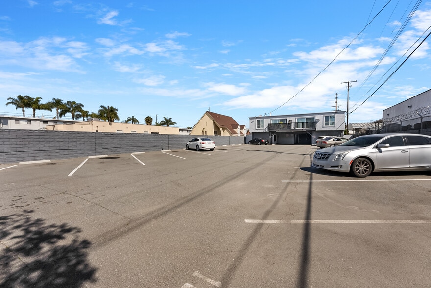 More Photos Of 9746 Park St, Bellflower Apartments For Sale