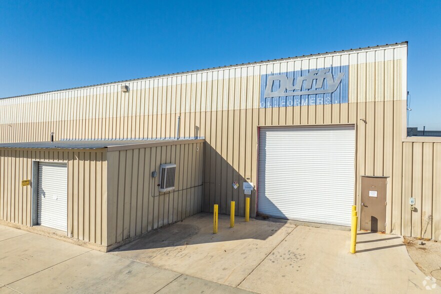 More Photos Of 17260 Muskrat Ave, Adelanto Warehouse For Lease