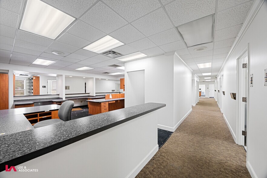 More Photos Of 1776 Old Spring House Ln, Dunwoody Medical For Lease