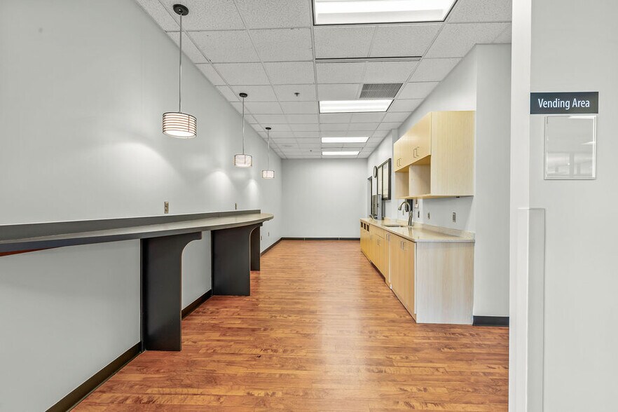 More Photos Of 3400 Morse Xing, Columbus Office For Lease