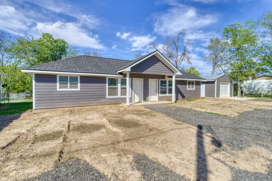 More Photos Of 9337 Ash St, Midway Apartments For Sale