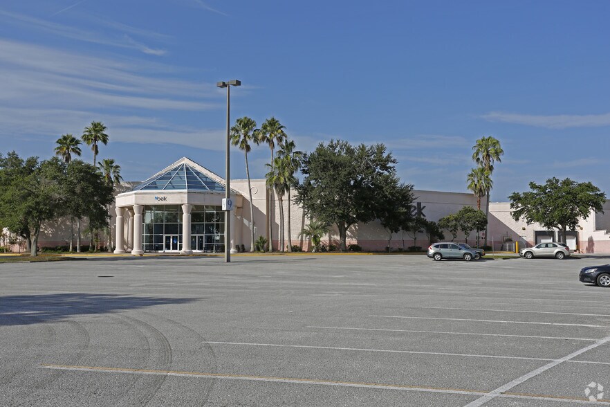 More Photos Of 901 US Highway 27 N, Sebring Unknown For Lease