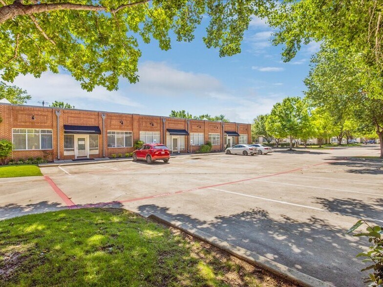 More Photos Of 502 N Carroll Ave, Southlake Unknown For Lease