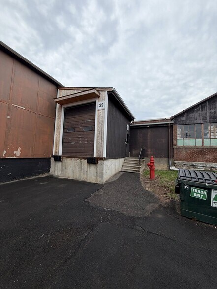 More Photos Of One Hartford Sq, New Britain Manufacturing For Lease