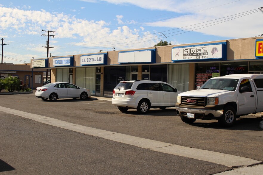 More Photos Of 620-700 E Commonwealth Ave, Fullerton Unknown For Lease