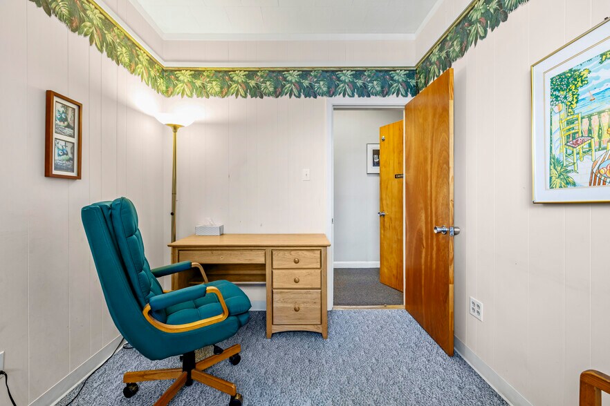More Photos Of 125 High St, Taunton Office For Sale