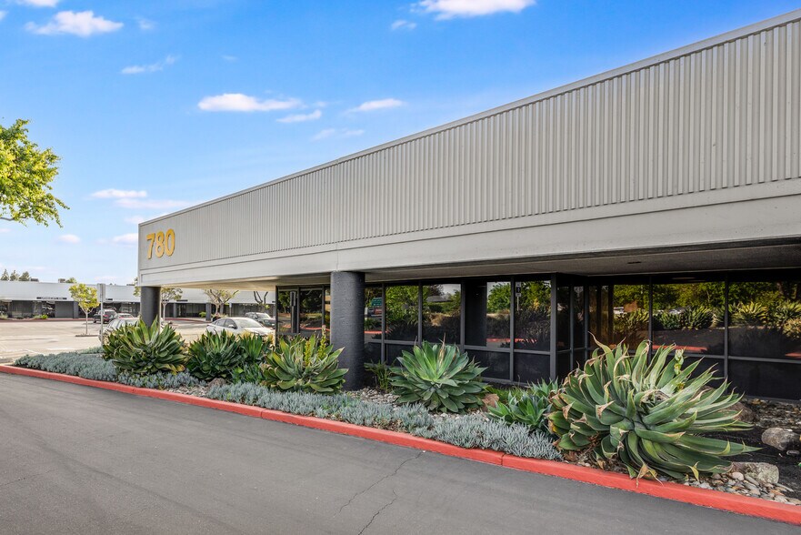 More Photos Of 780 Montague Expy, San Jose Showroom For Lease