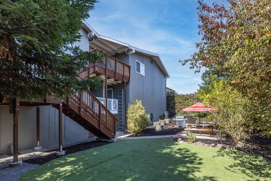 More Photos Of 408 Keller St, Petaluma Apartments For Sale