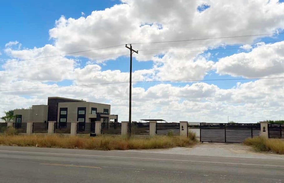 Primary Photo Of 21370 S US Highway 281, San Benito Office For Sale