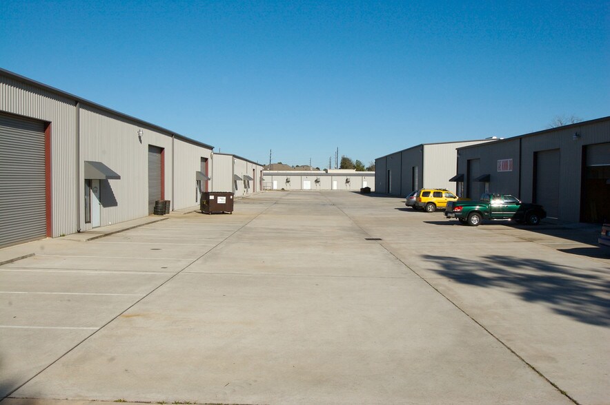 More Photos Of 3315 Spring Cypress Rd, Spring Unknown For Sale