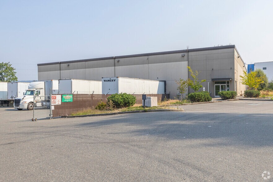 More Photos Of 13707 Pioneer Way E, Puyallup Warehouse For Lease