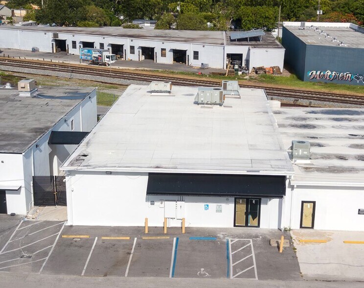 More Photos Of 12250 NE 13th Ct, North Miami Office For Lease
