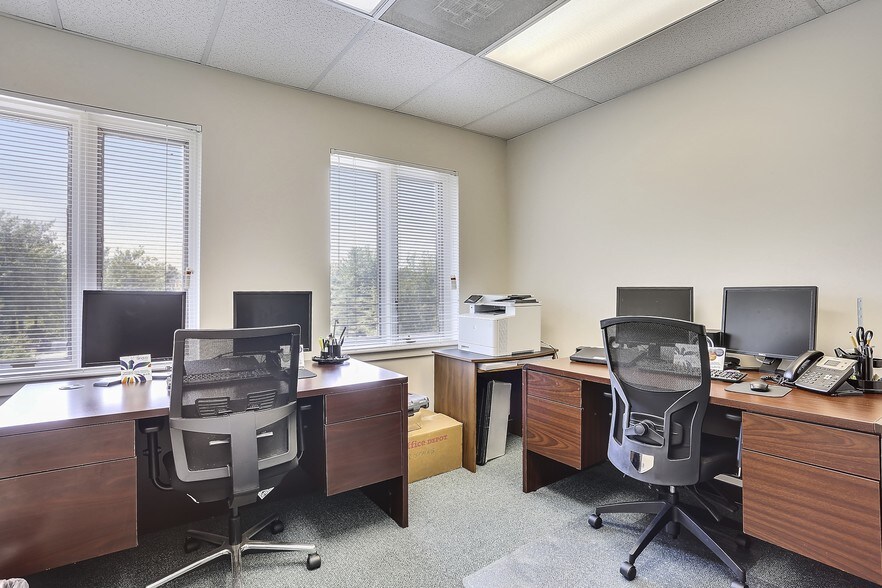 More Photos Of 7231-7243 Hanover Pky, Greenbelt Office For Lease