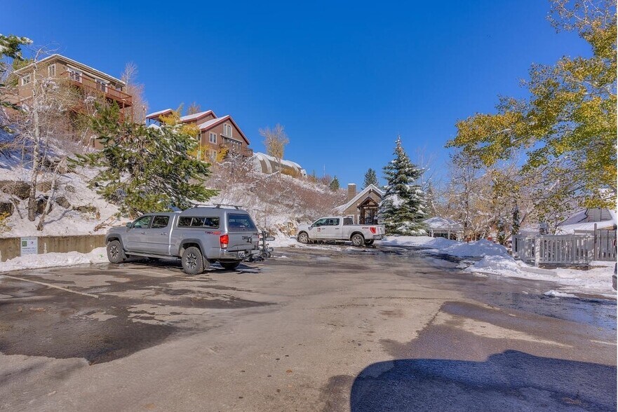 More Photos Of 10270 Donner Pass Rd, Truckee Office For Sale