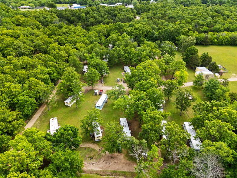 More Photos Of 409 County Road 916, Mountain Home Manufactured Housing Mobile Home Park For Sale