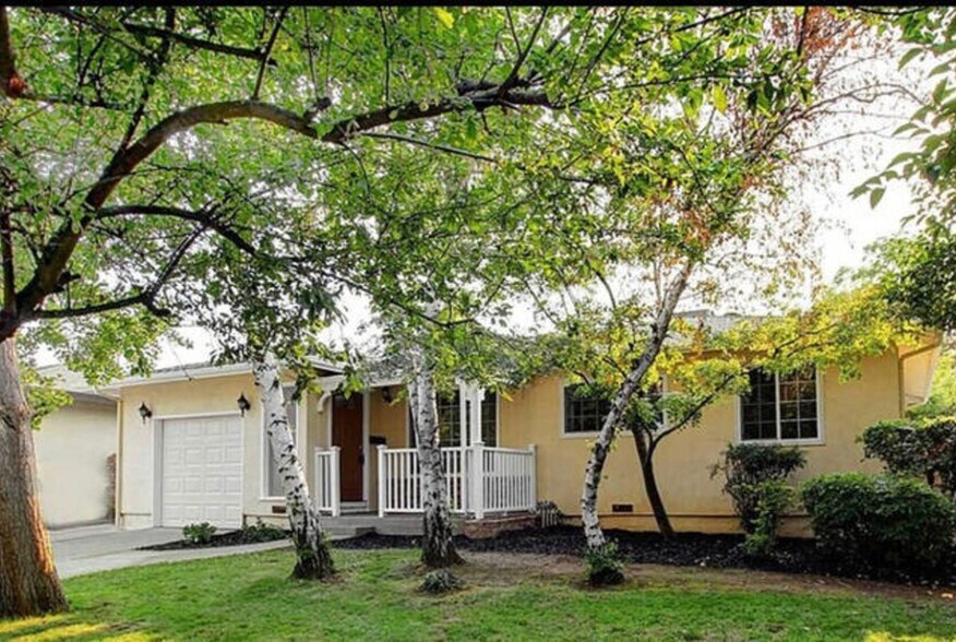 More Photos Of 2704 Aramon Dr, Rancho Cordova Flex For Sale
