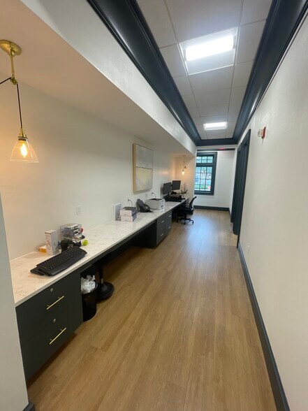 More Photos Of 3233 Thomasville Rd, Tallahassee Office For Lease