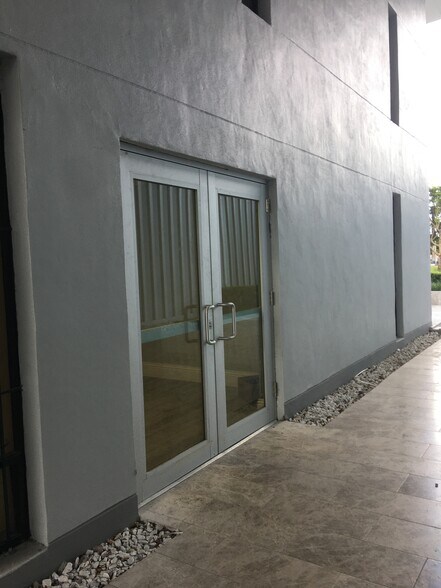 More Photos Of 10700 NW 36th Ave, Miami Warehouse For Lease