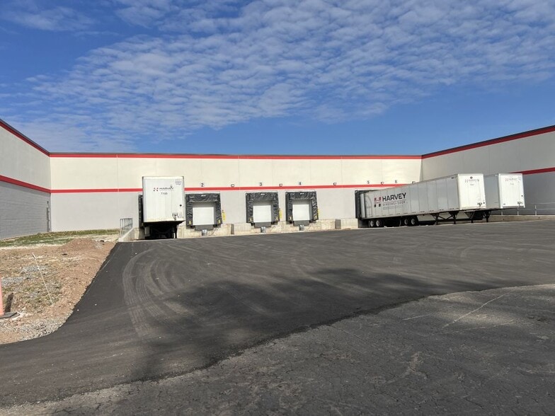 More Photos Of 75 Aircraft Rd, Southington Manufacturing For Lease