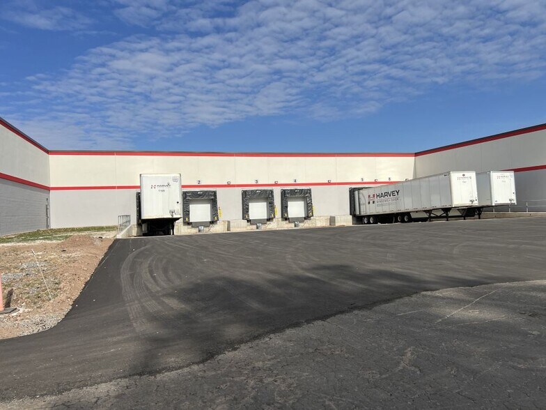 More Photos Of 75 Aircraft Rd, Southington Manufacturing For Lease