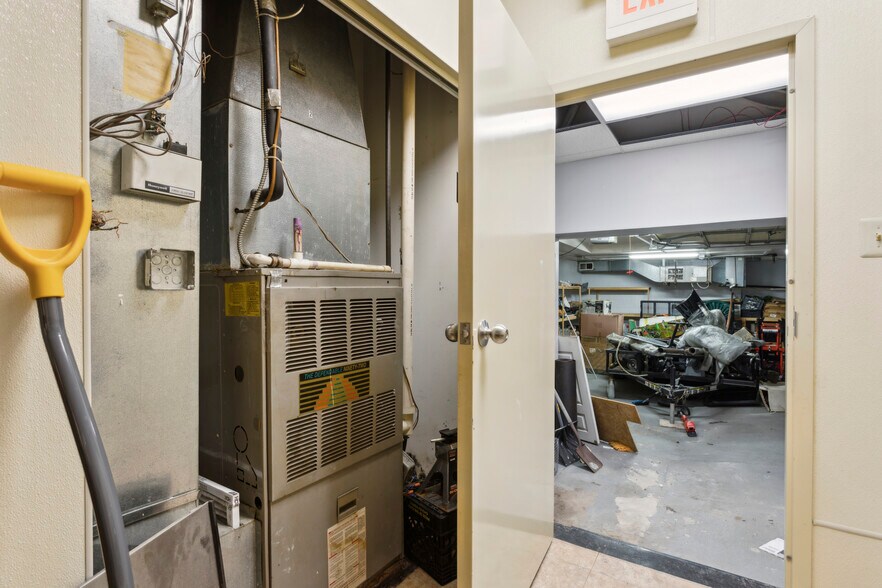 More Photos Of 1900 S Christopher Columbus Blvd, Philadelphia Freestanding For Sale