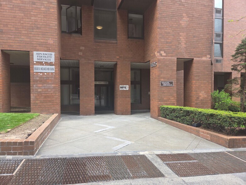 More Photos Of 1601-1641 3rd Ave, New York Apartments For Lease