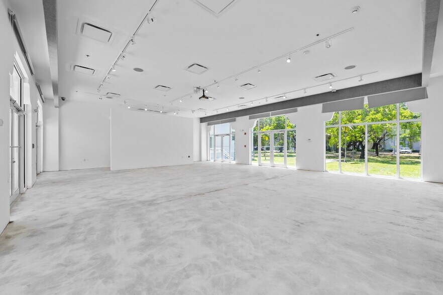 More Photos Of 301 SW 13th Ave, Fort Lauderdale Office For Sale